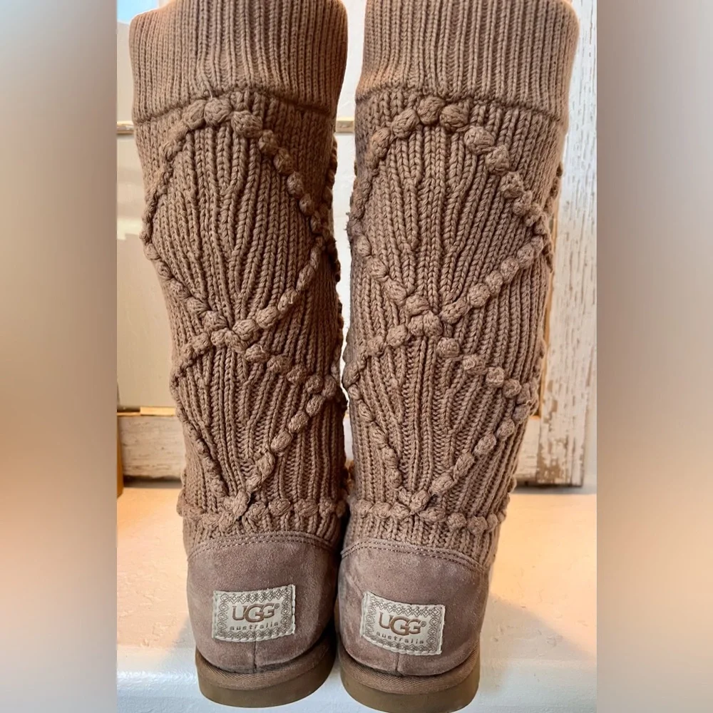 UGG ARGYLE KNIT SWEATER STYLE PULL ON BOOTS - Picture 8 of 14